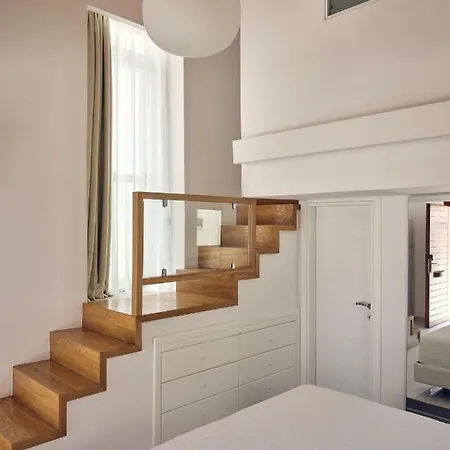 Arcs & Residences 호텔