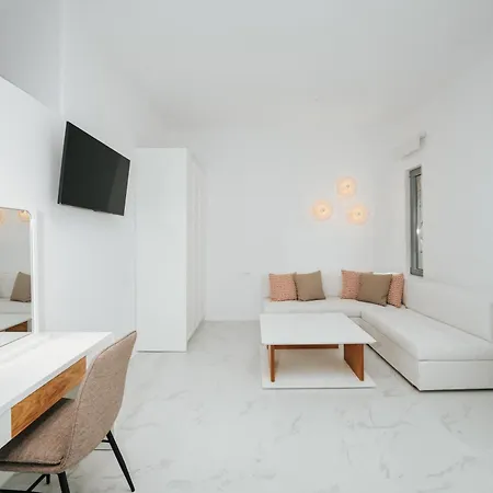 Arcs & Residences فندق 3*
