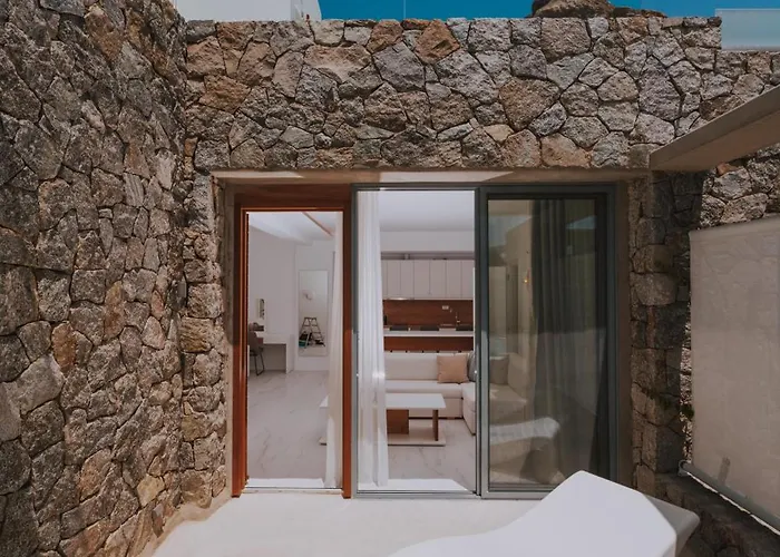 Hotel Arcs & Residences 3*