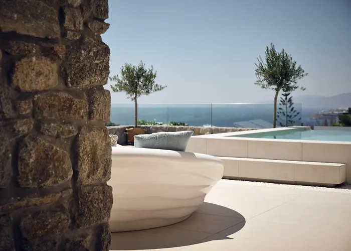 Hotel Arcs & Residences 3*